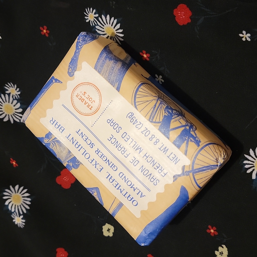 OATMEAL EXFOLIANT BAR French Milled Soap Almond Ginger Scent SAVON DE FRANCE ❤️